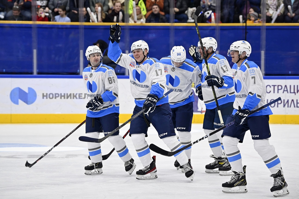 ХК Звезда - ХК Норильск